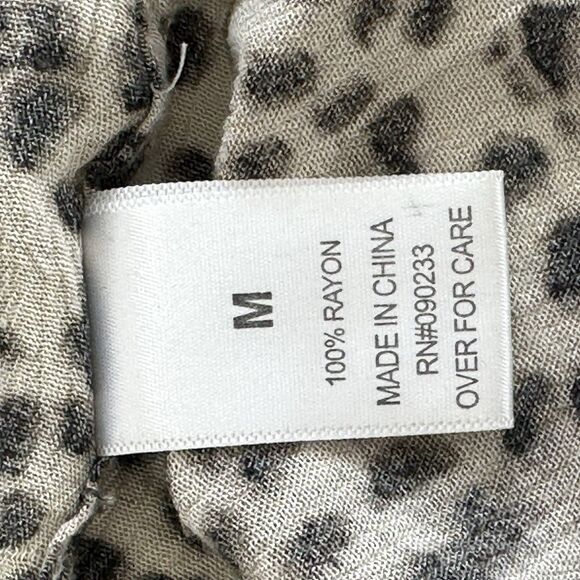 Pac Sun Leopard Print Shirt Short Sleeve Button Down Collar Size M - Picture 11 of 12